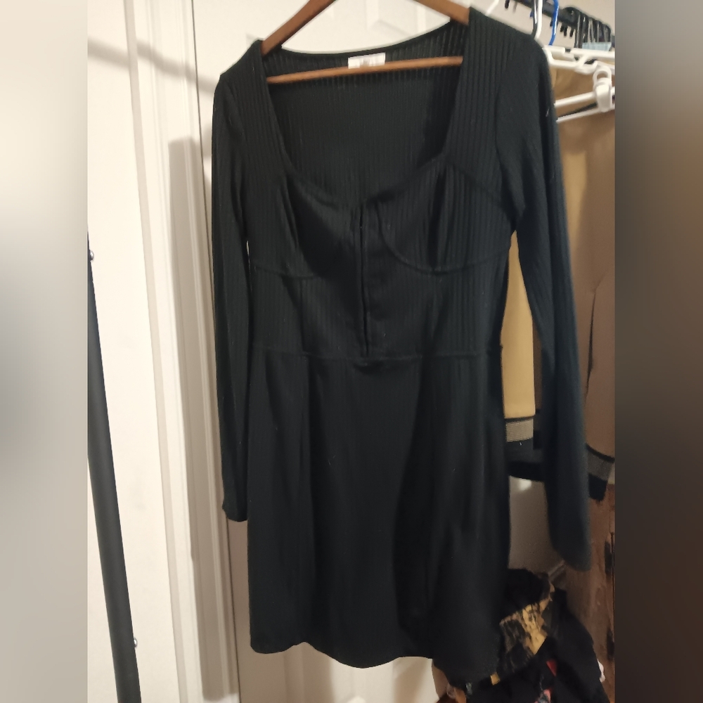 Gorgeous black hook front comfortable dress